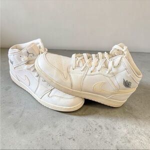 Nike Air Jordan Mid ‘Triple White’